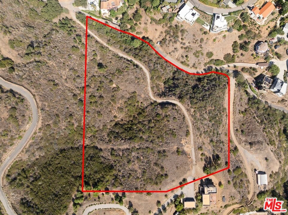 2826 Coralglen Dr