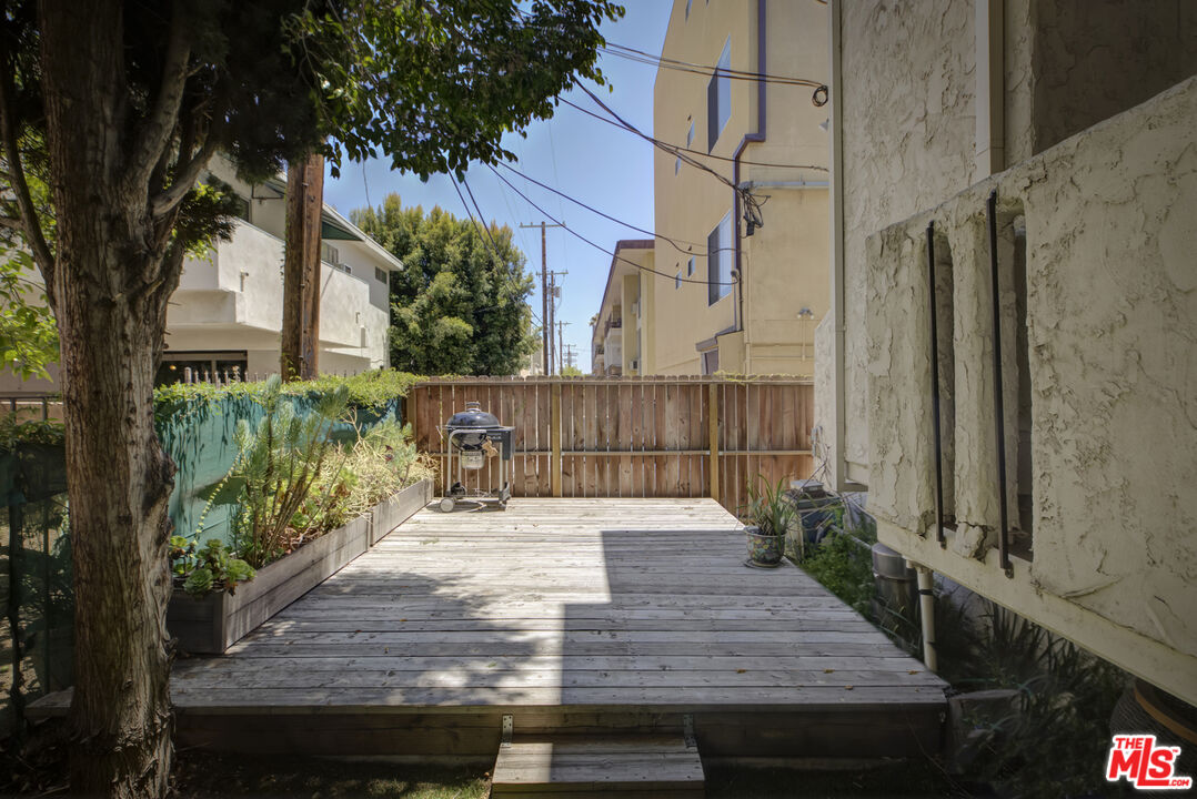 1916 Overland Ave Unit: 2