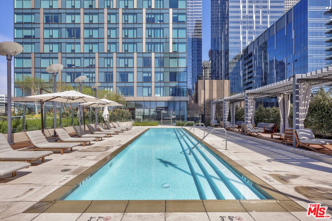 889 Francisco St Unit: 909