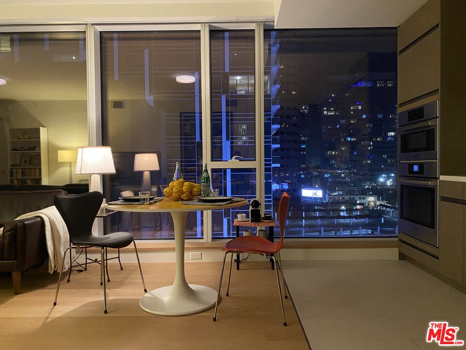 889 Francisco St Unit: 909