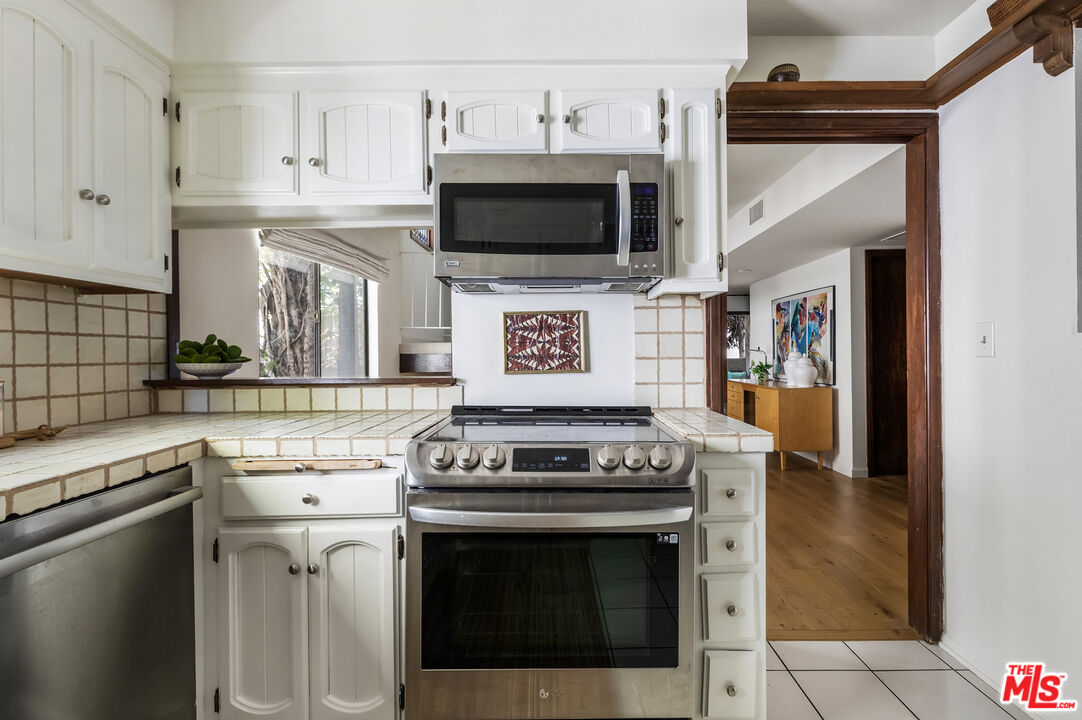 1916 Overland Ave Unit: 2