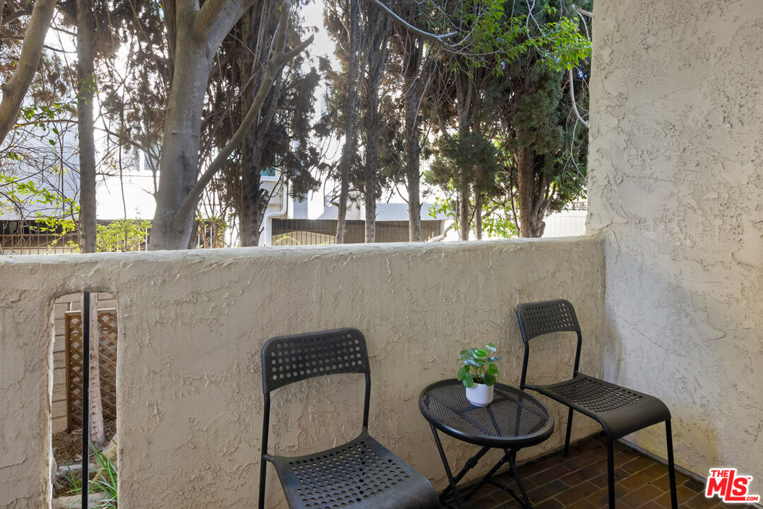 1916 Overland Ave Unit: 2