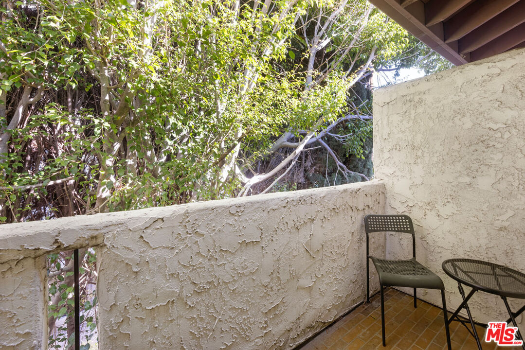 1916 Overland Ave Unit: 2