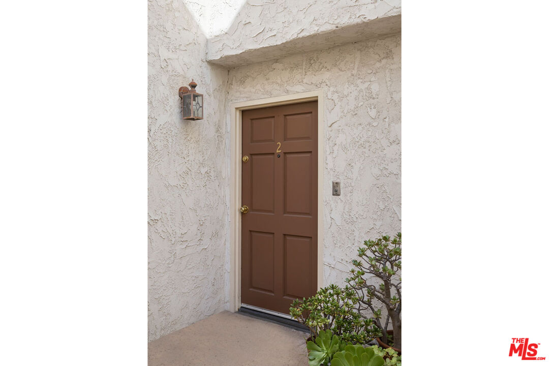 1916 Overland Ave Unit: 2