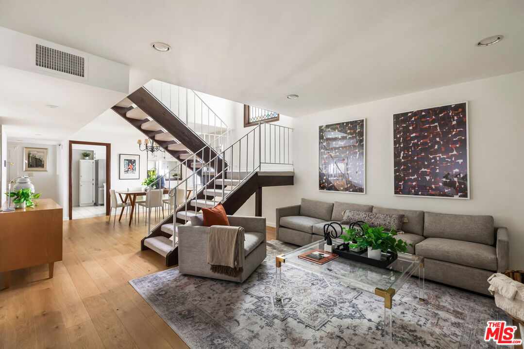 1916 Overland Ave Unit: 2