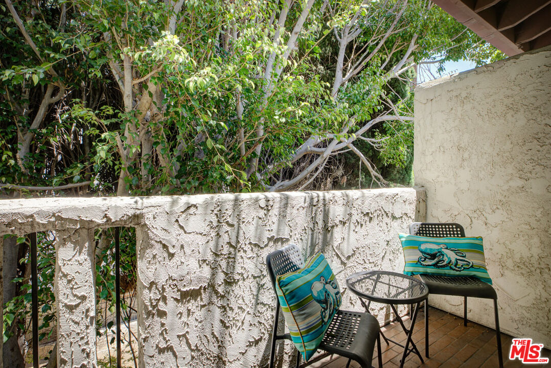 1916 Overland Ave Unit: 2