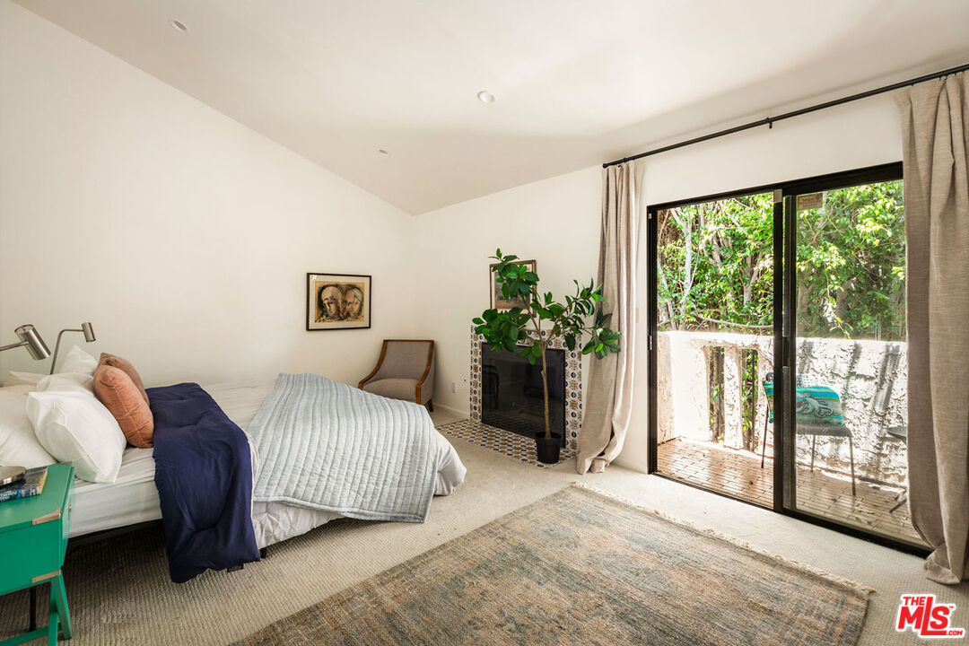 1916 Overland Ave Unit: 2