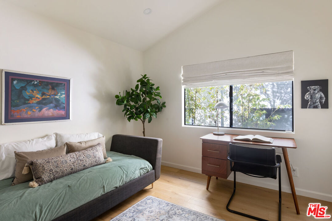 1916 Overland Ave Unit: 2