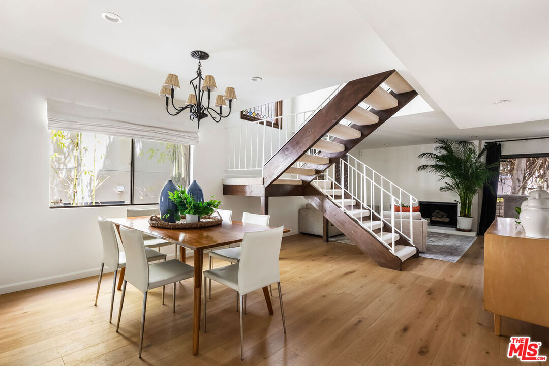 1916 Overland Ave Unit: 2