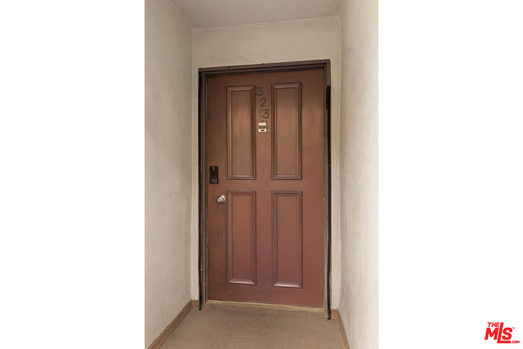 1935 Alpha Rd Unit: 323