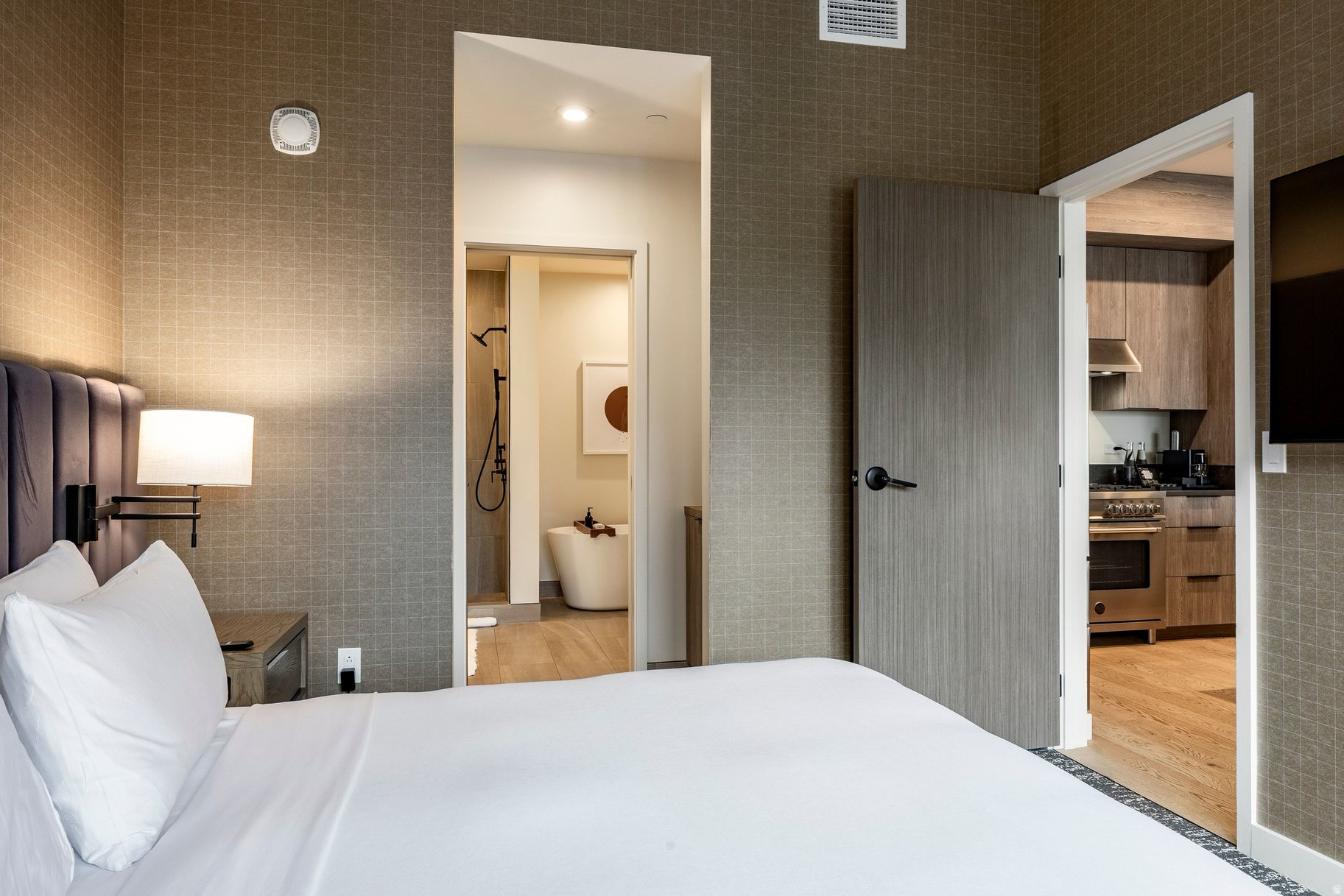 2417 W HIGH MOUNTAIN RD #3605