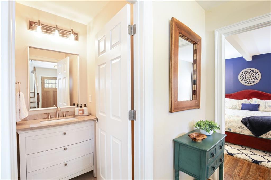 2384 Greylock Place