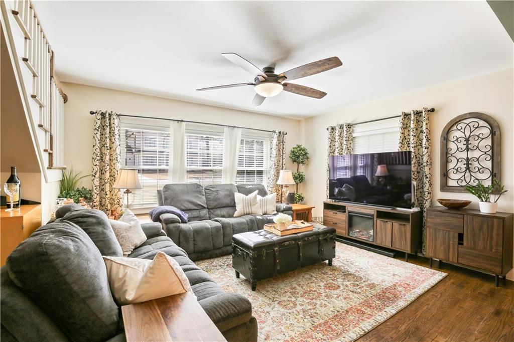 2384 Greylock Place