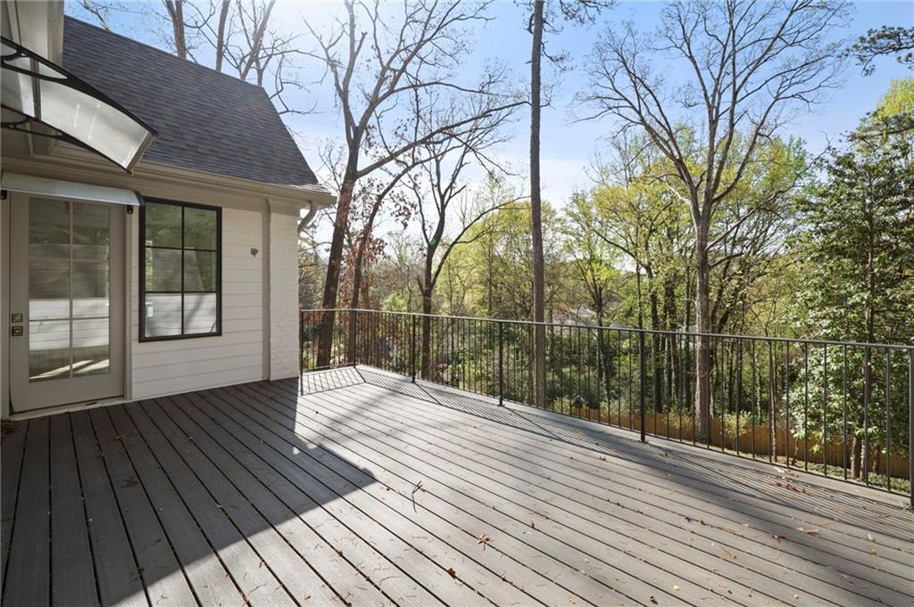 1074 Moores Mill Road NW