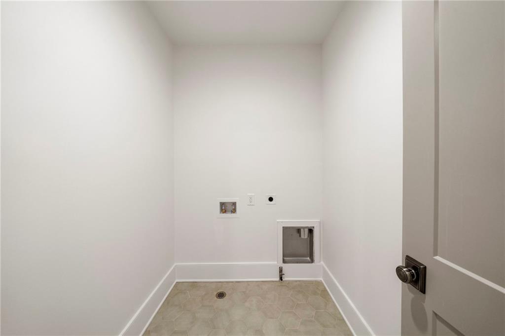 1074 Moores Mill Road NW