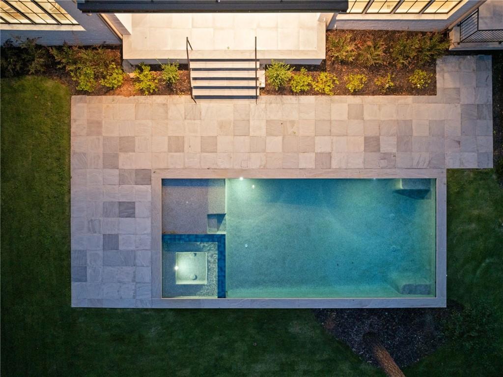 1074 Moores Mill Road NW