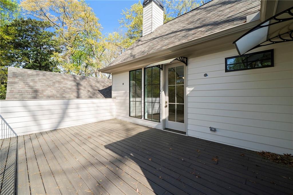 1074 Moores Mill Road NW