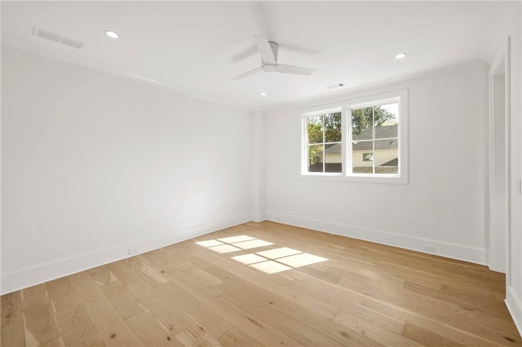 1074 Moores Mill Road NW