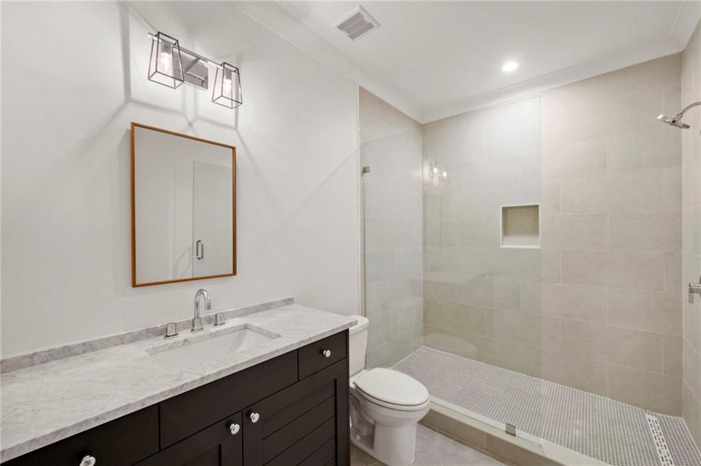 1074 Moores Mill Road NW