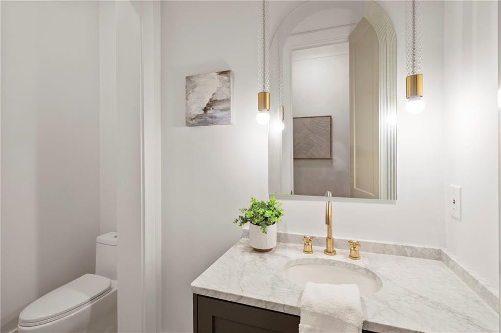 1074 Moores Mill Road NW