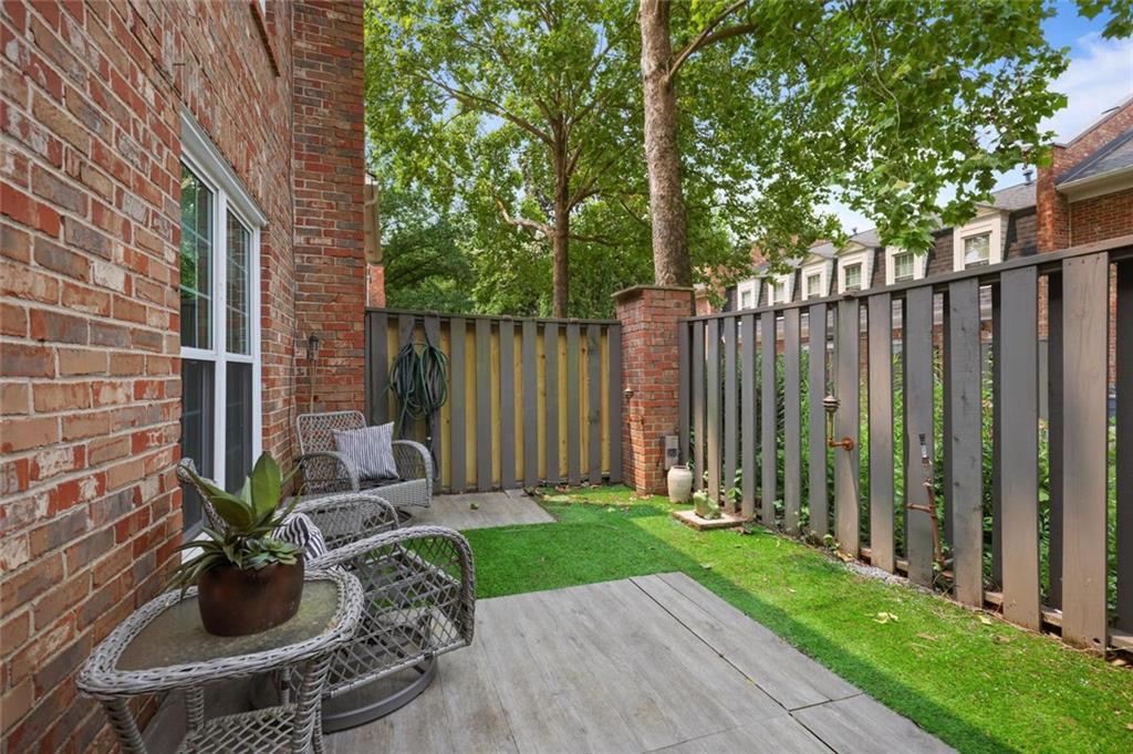 5 Palace Green Place NW