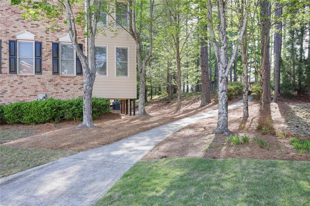 478 Vinings Estates Drive SE