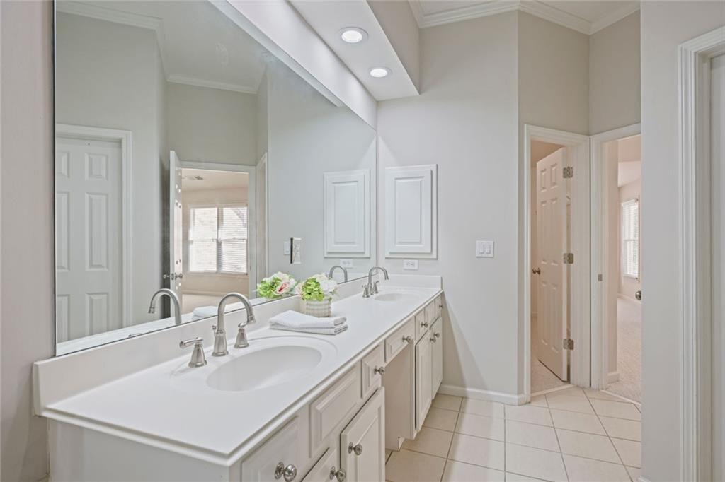 478 Vinings Estates Drive SE