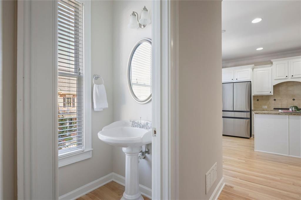 478 Vinings Estates Drive SE