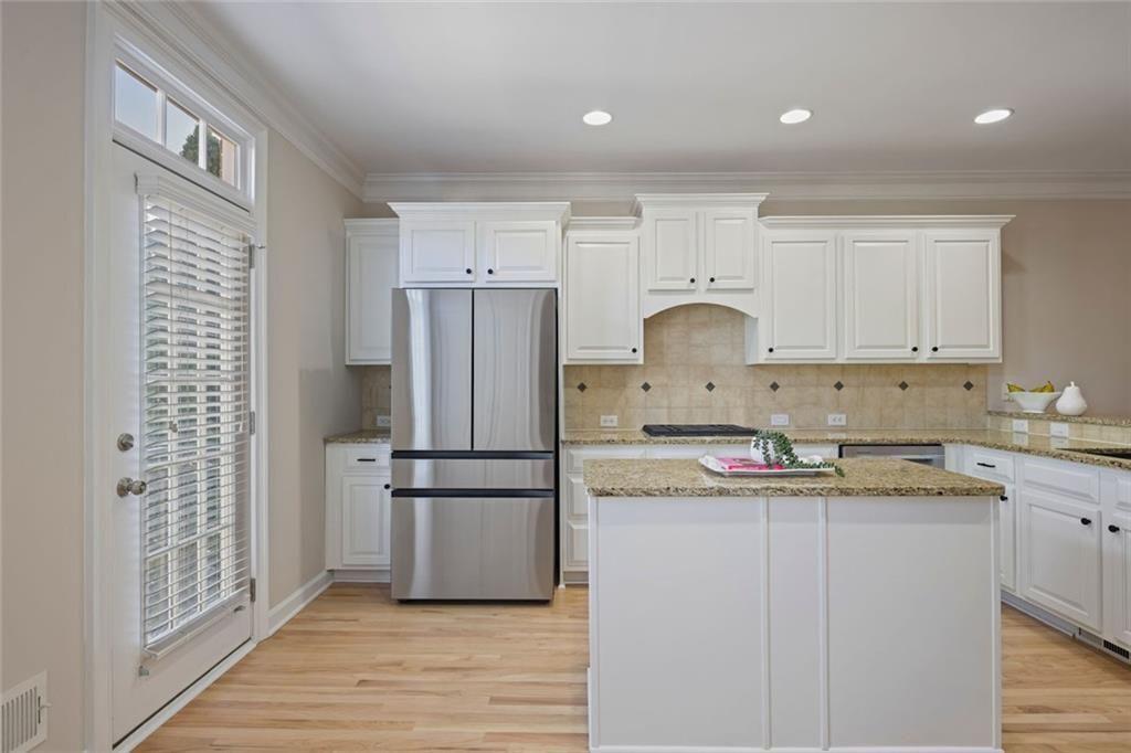 478 Vinings Estates Drive SE