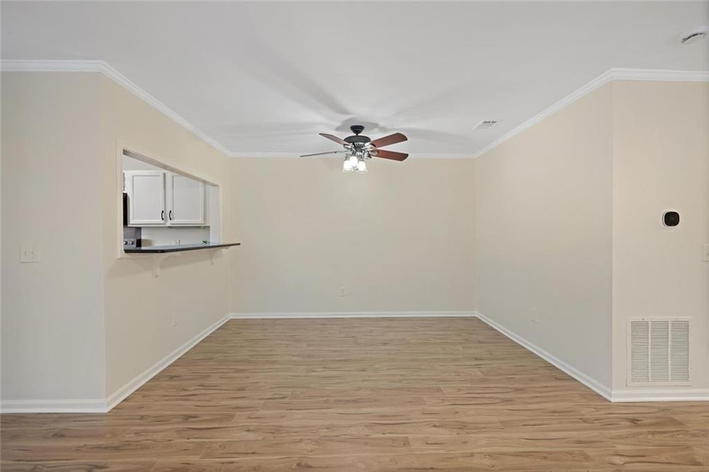 911 Hollyfax Circle NE