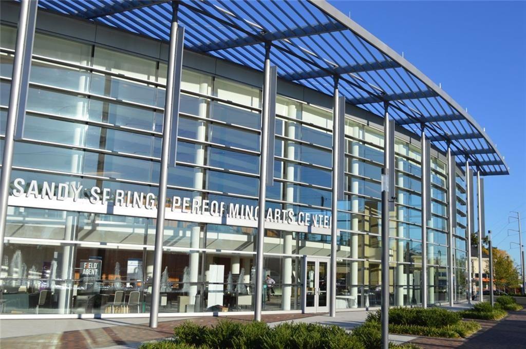 911 Hollyfax Circle NE