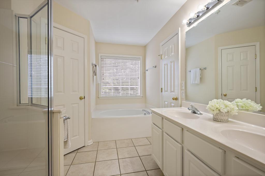 403 Iona Abbey Court SE Unit 6