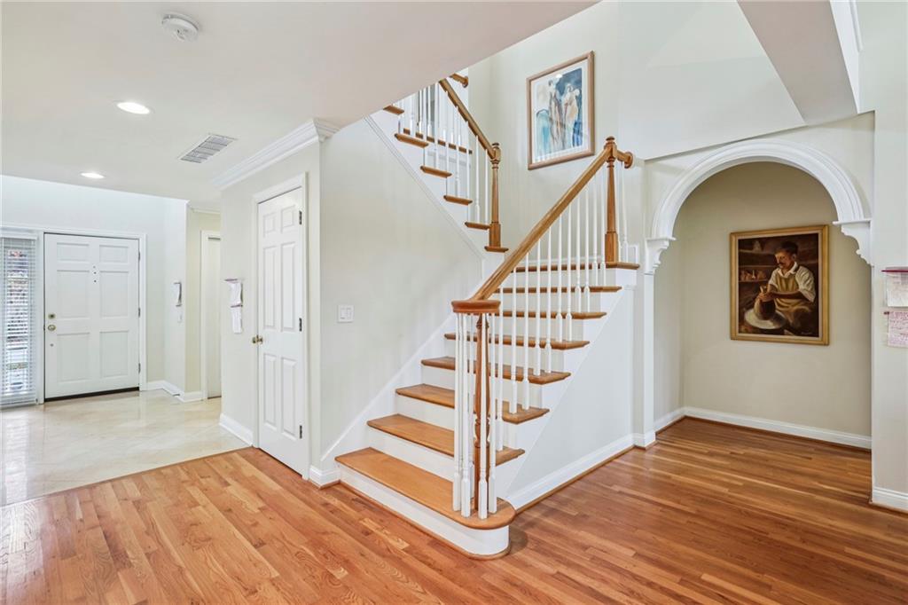 404 Brookview Circle