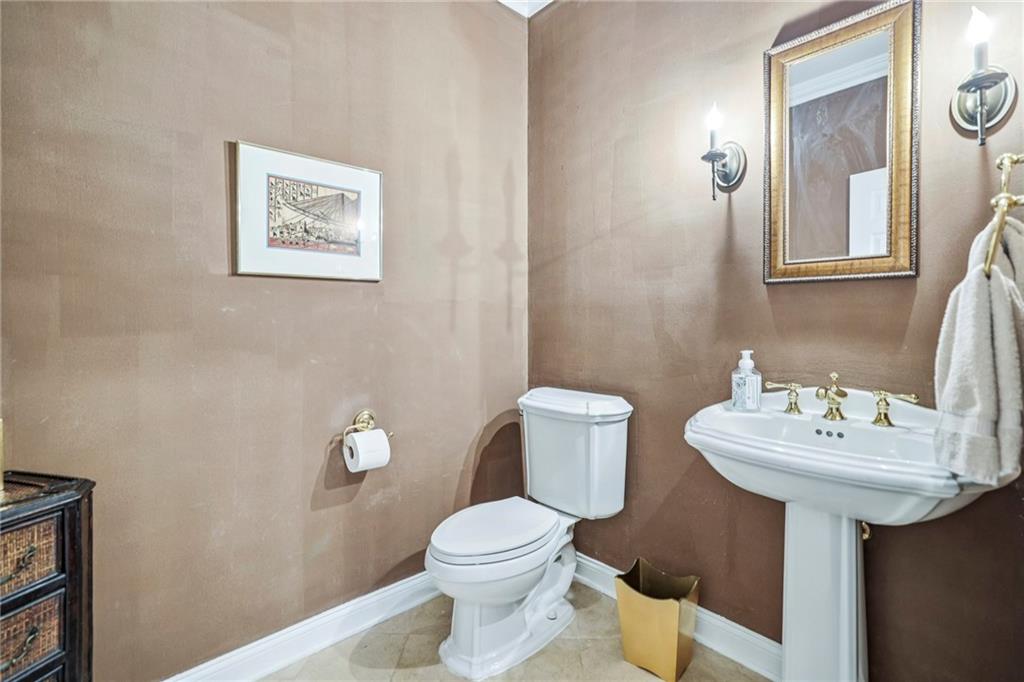 404 Brookview Circle