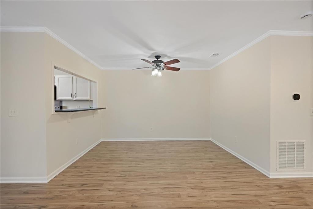 911 Hollyfax Circle NE