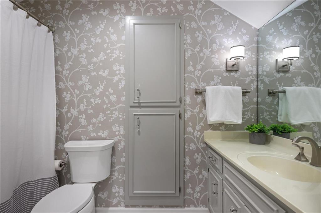 2080 Old Dominion Road