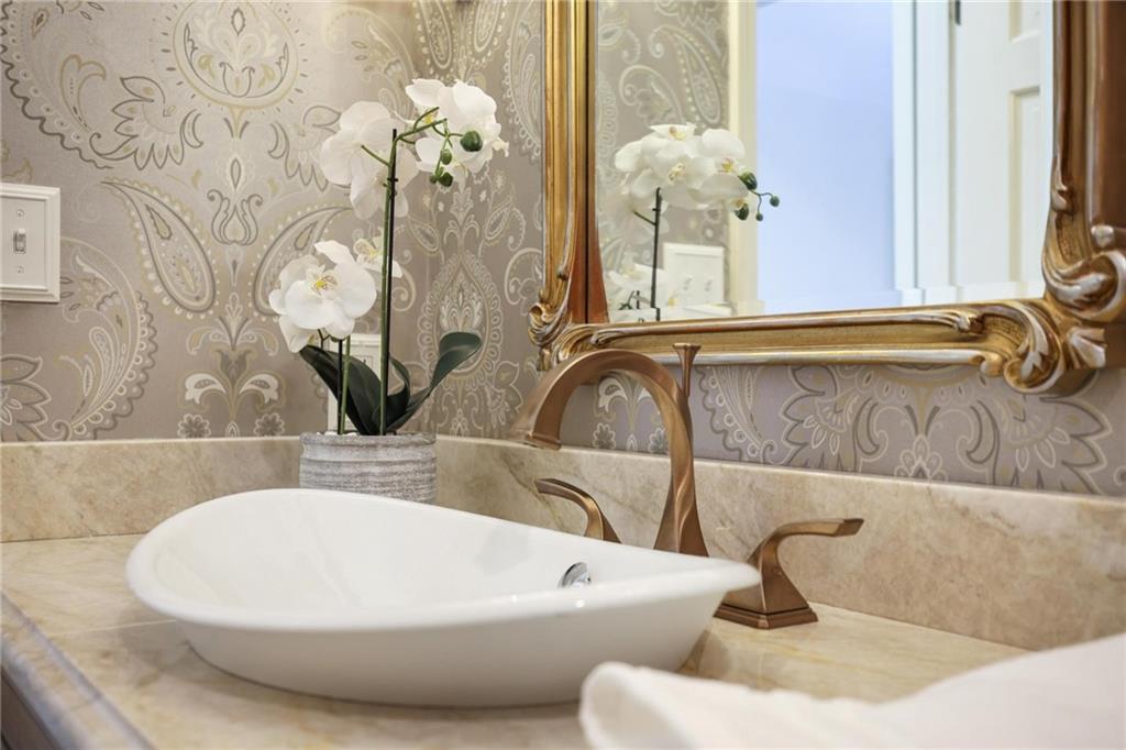 2080 Old Dominion Road