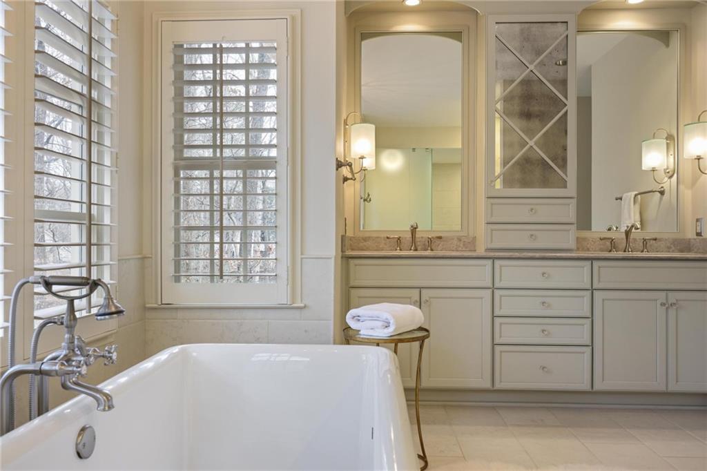 2080 Old Dominion Road