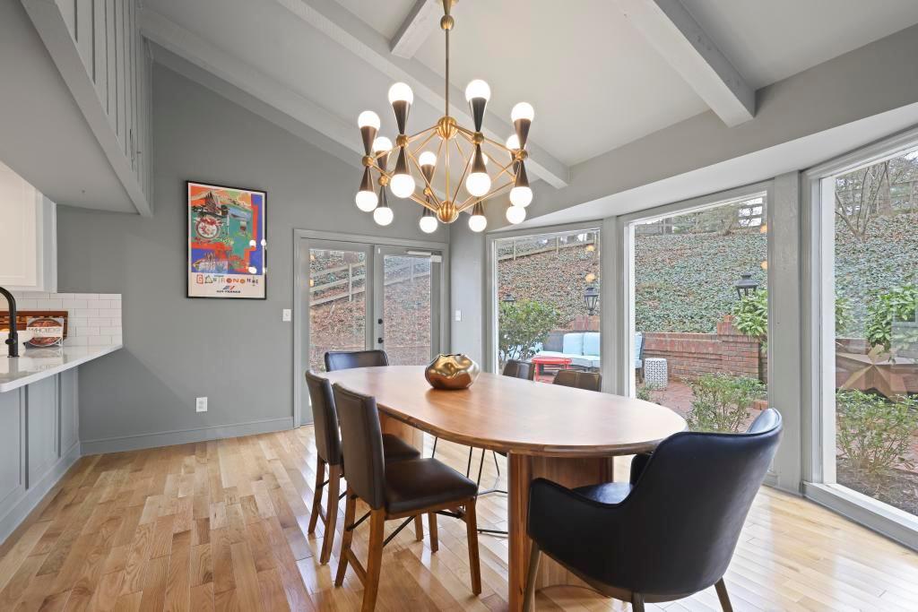 355 Earlston Drive NE