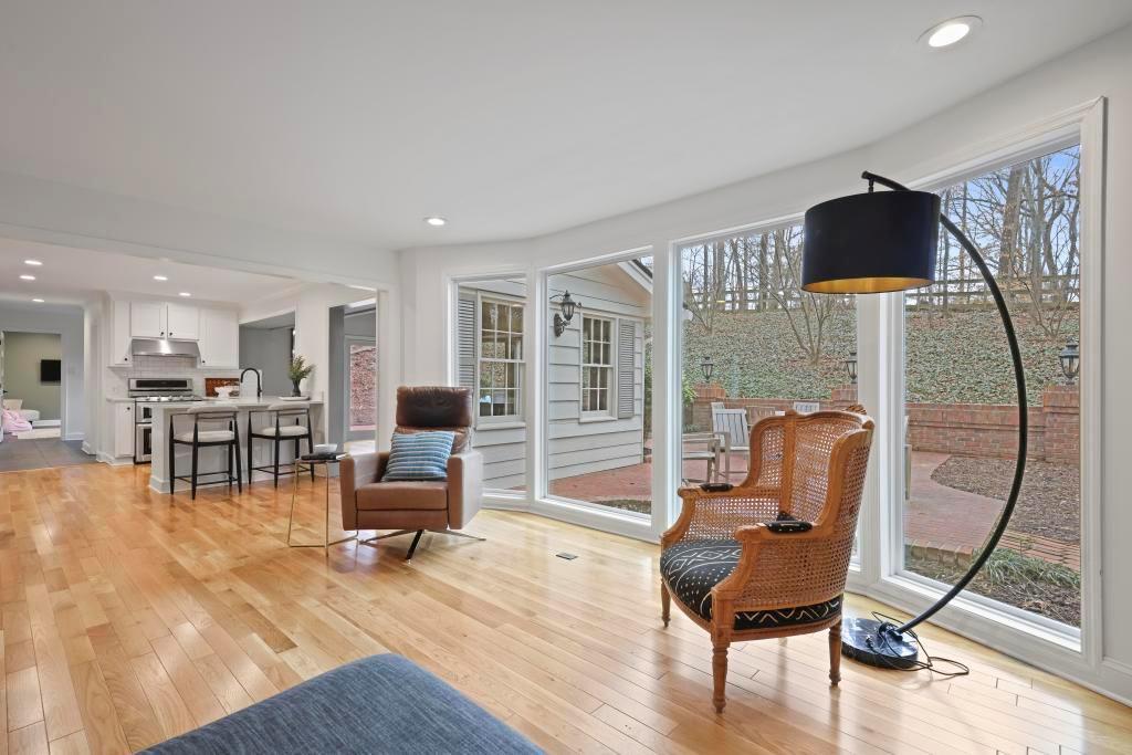 355 Earlston Drive NE