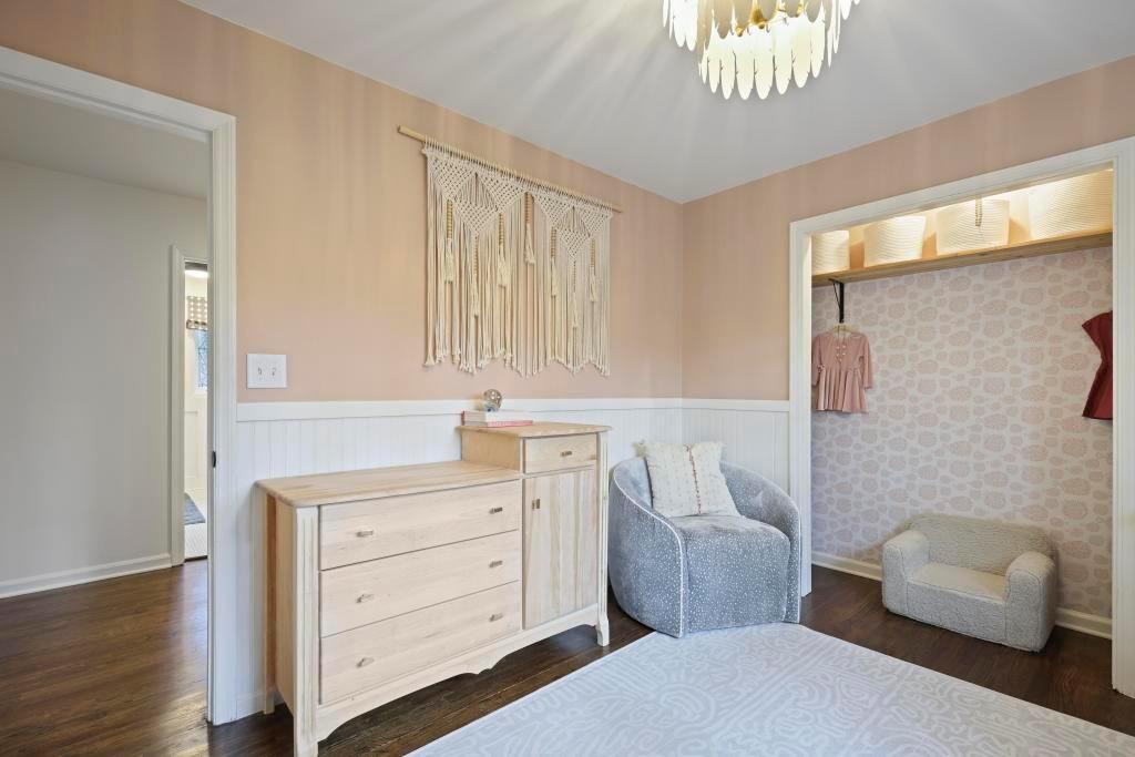 355 Earlston Drive NE