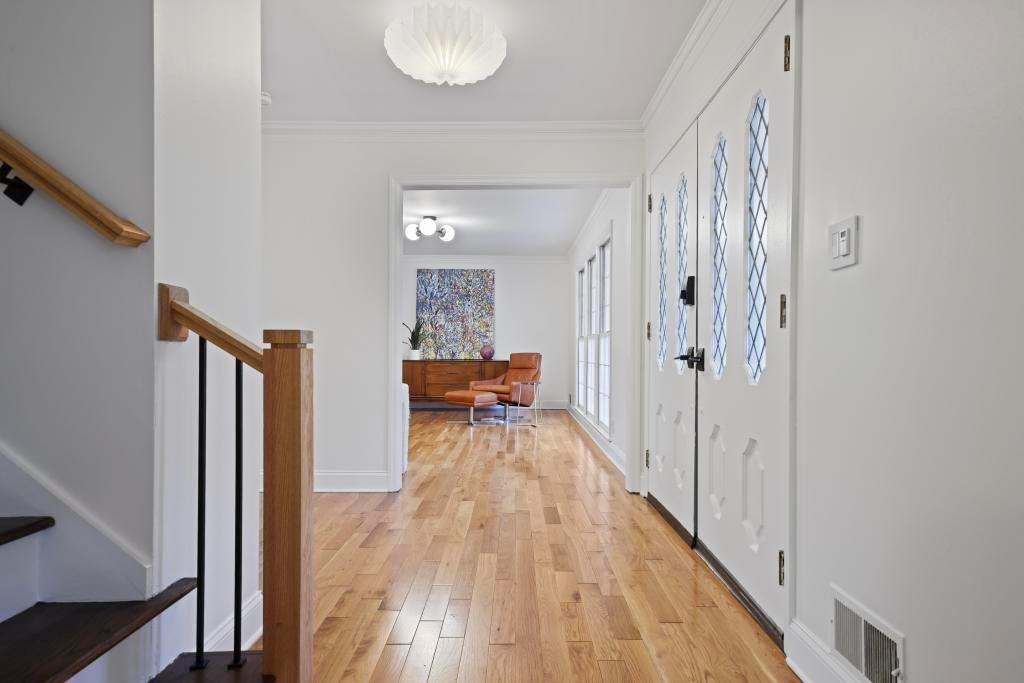 355 Earlston Drive NE