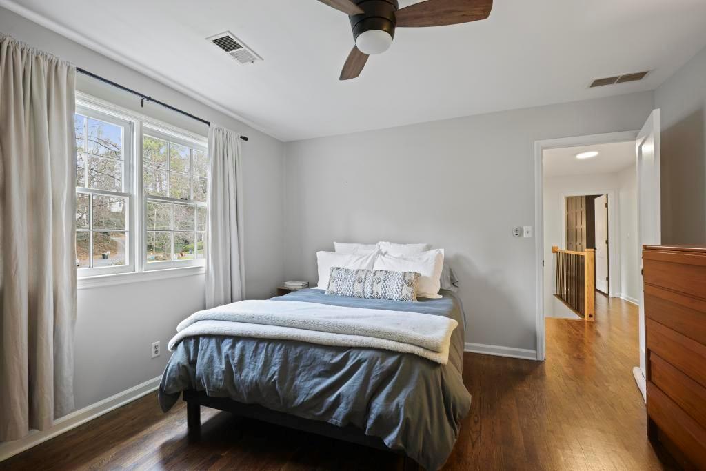 355 Earlston Drive NE