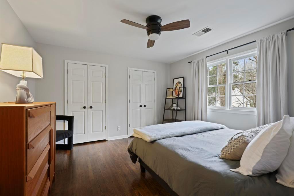 355 Earlston Drive NE