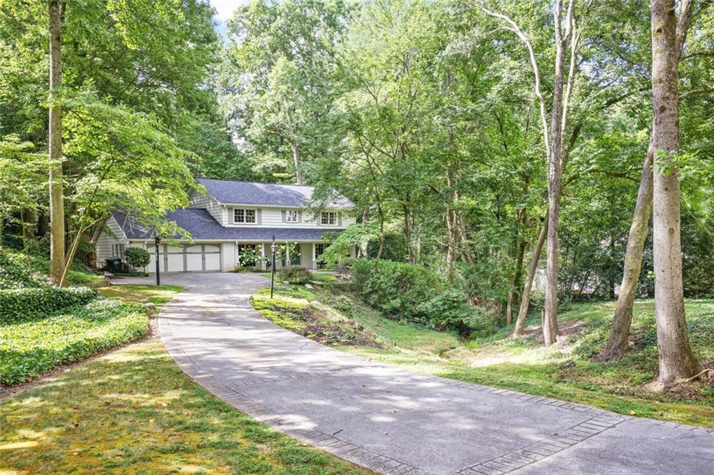 355 Earlston Drive NE