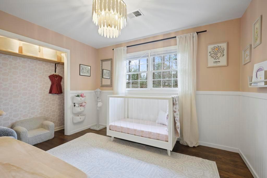 355 Earlston Drive NE