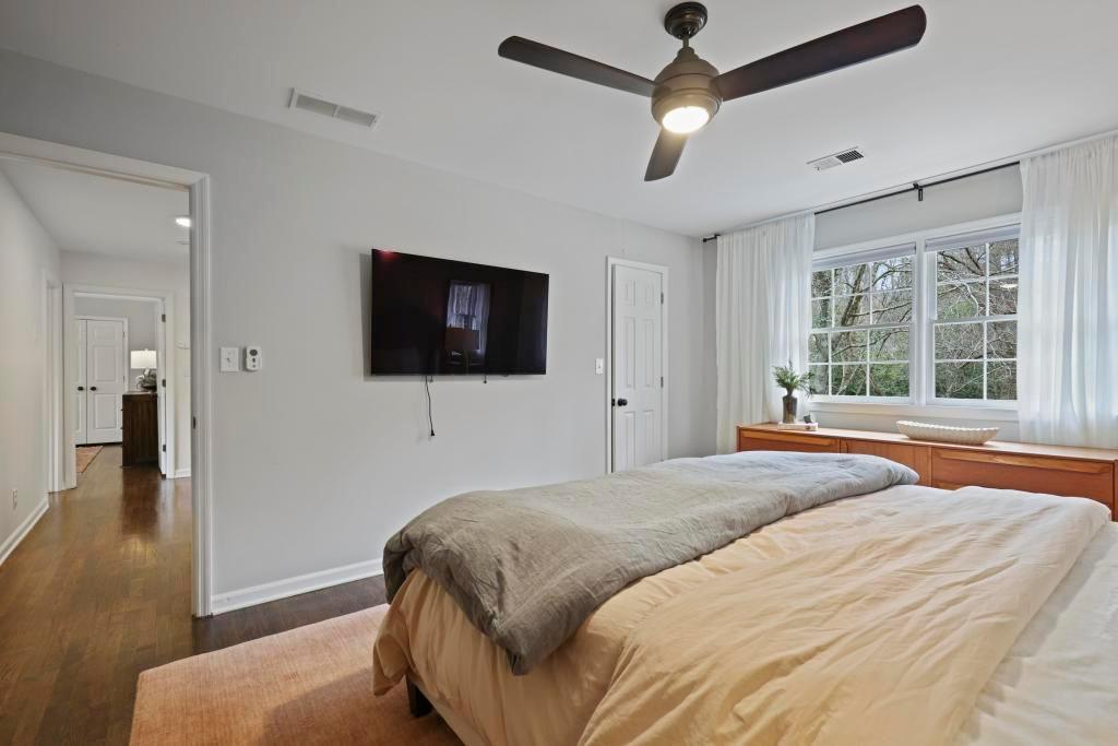 355 Earlston Drive NE