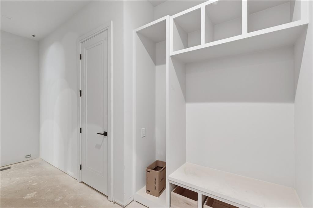 720 Edgewater Trail