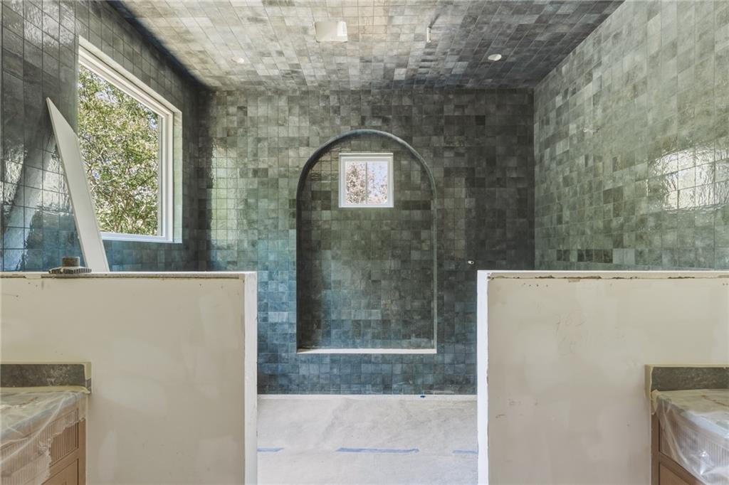 720 Edgewater Trail