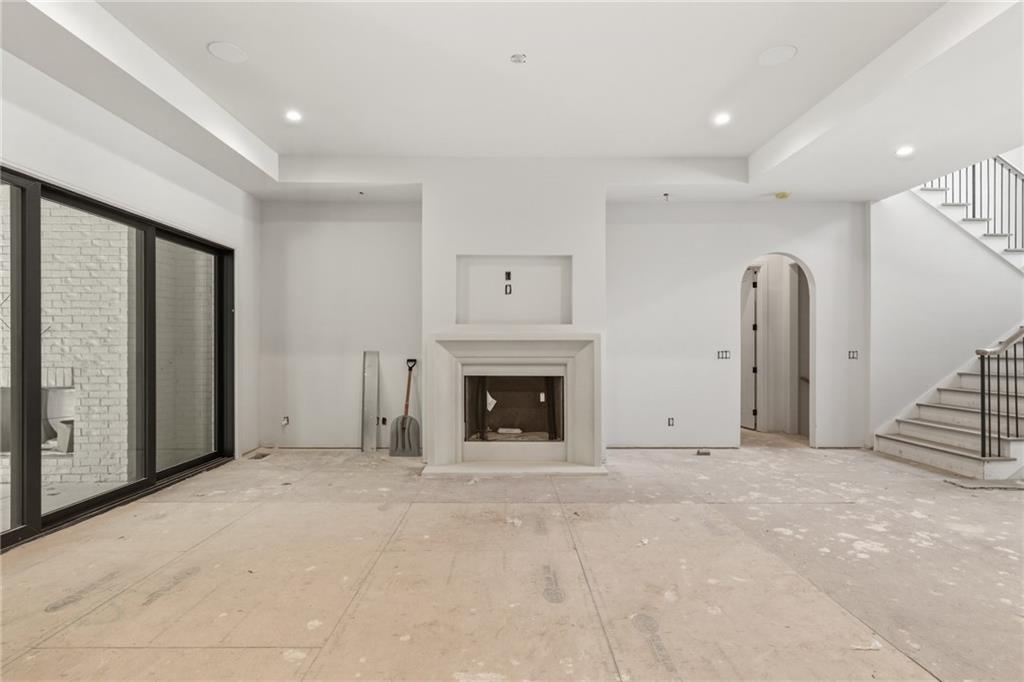 720 Edgewater Trail